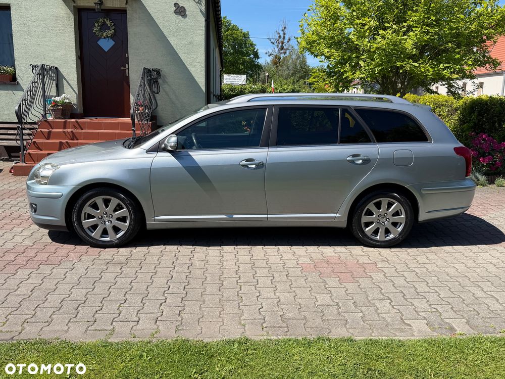 Toyota Avensis 1.8 VVT-i Edition - 2