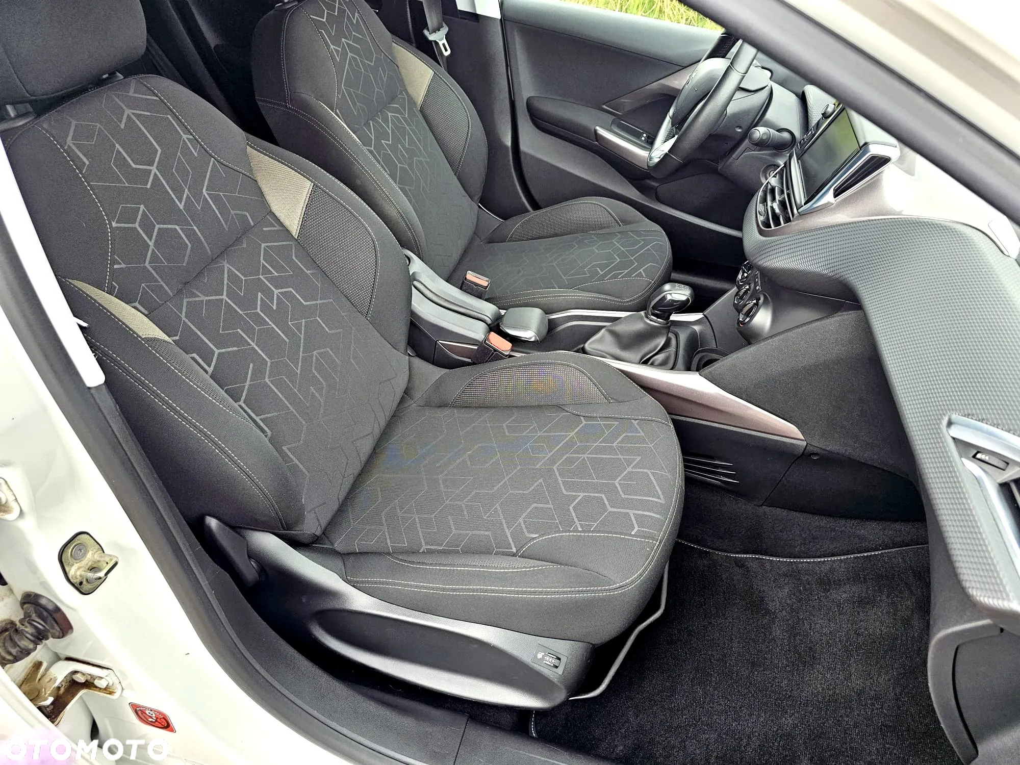Peugeot 2008 - 24