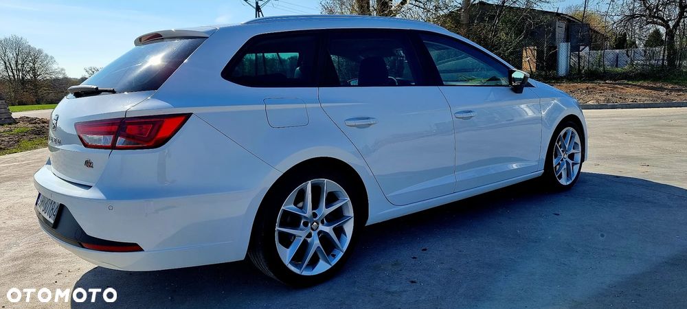 Seat Leon 2.0 TDI DPF Ecomotive DSG FR - 12