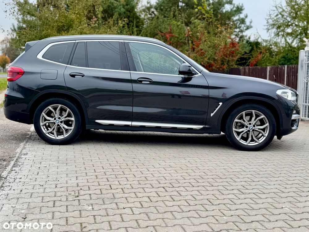 BMW X3 sDrive18d xLine - 31