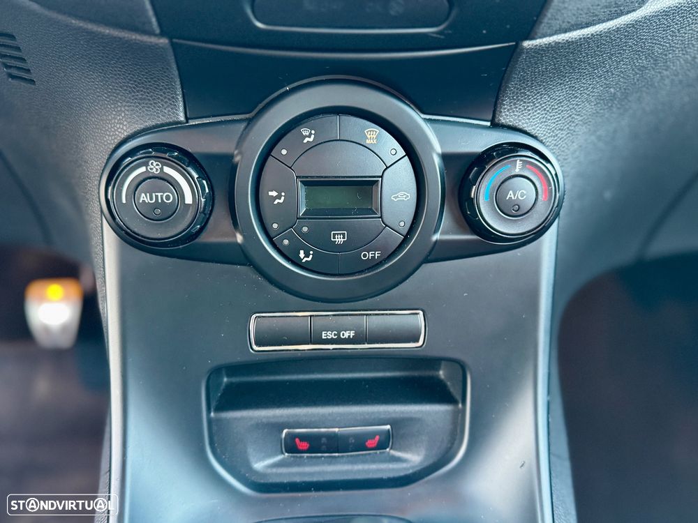 Ford Fiesta 1.6 EcoBoost c/ Pack Pele Desportiva ST — fotografia 18
