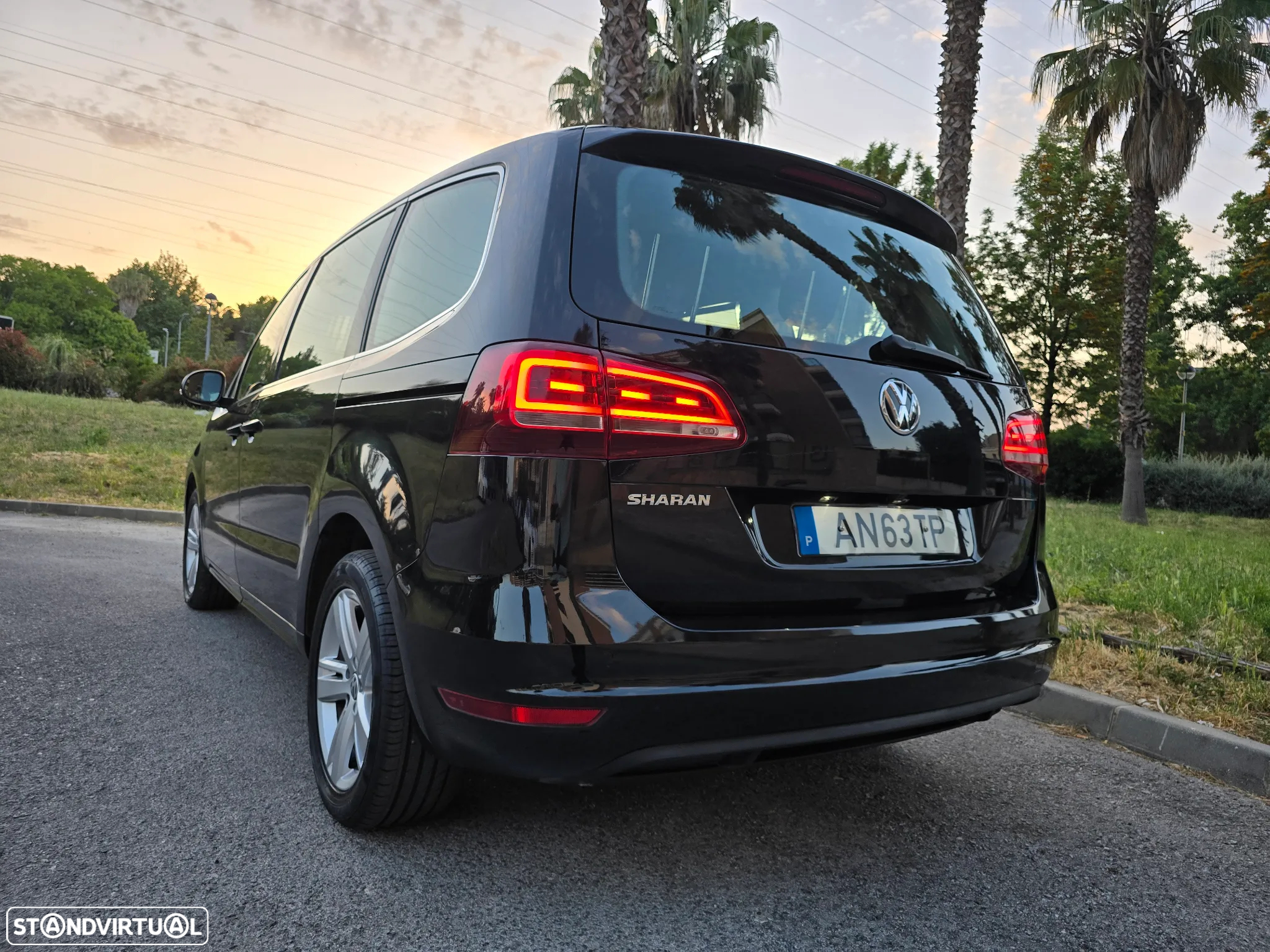 VW Sharan 1.4 TSI Highline DSG - 13
