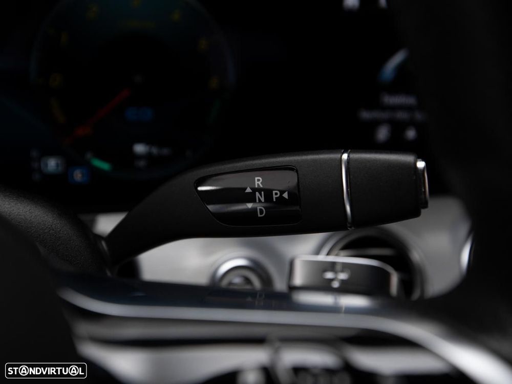 Mercedes-Benz E 300 de 4Matic 9G-TRONIC AMG Line - 24