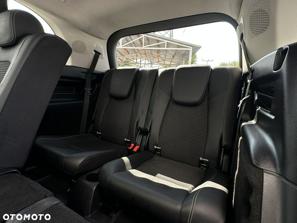 Mercedes-Benz GLB 200 d 4Matic 8G-DCT Progressive - 16