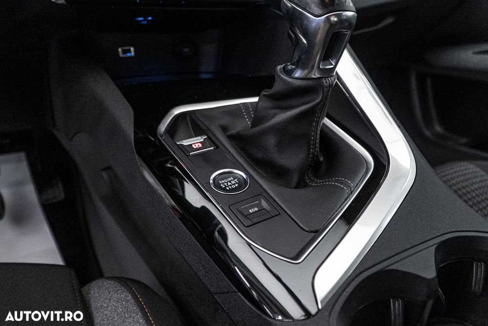 Peugeot 3008 PureTech 130 Stop & Start Allure - 19