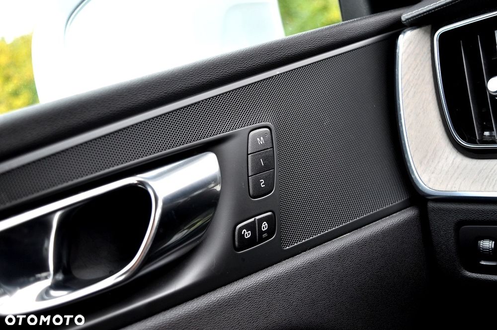 Volvo XC 60 - 31