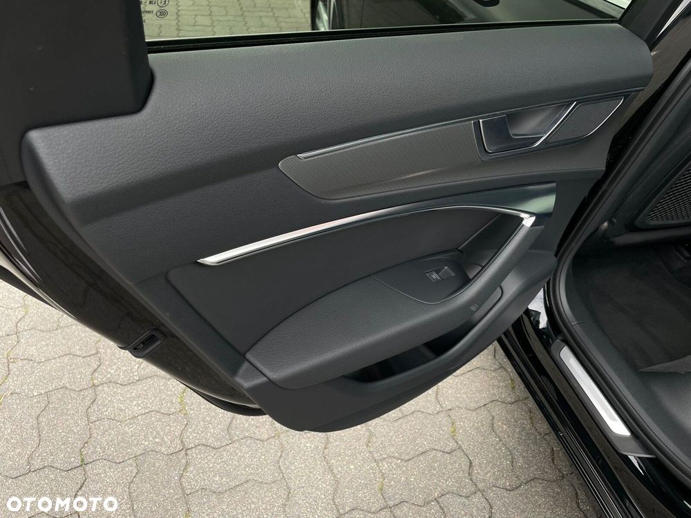 Audi A6 Avant - 11