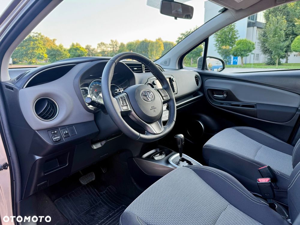 Toyota Yaris 1.5 VVT-i Comfort mit Design Paket - 16
