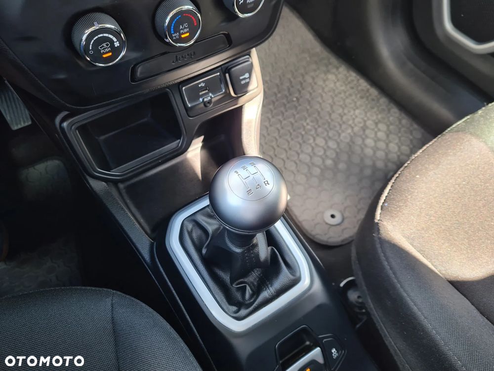 Jeep Renegade 1.6 E-TorQ Sport FWD - 17