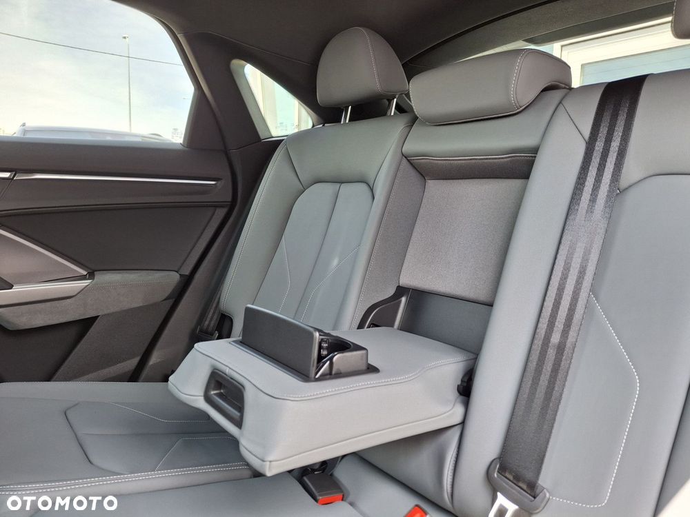 Audi Q3 Sportback - 21