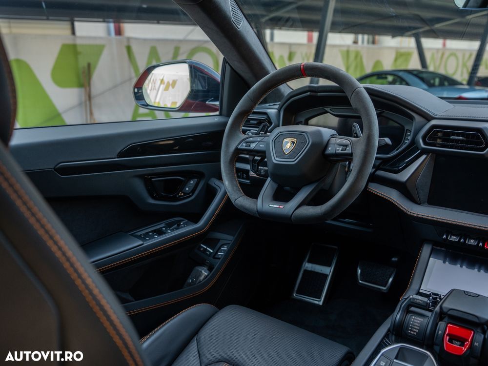 Lamborghini URUS - 16