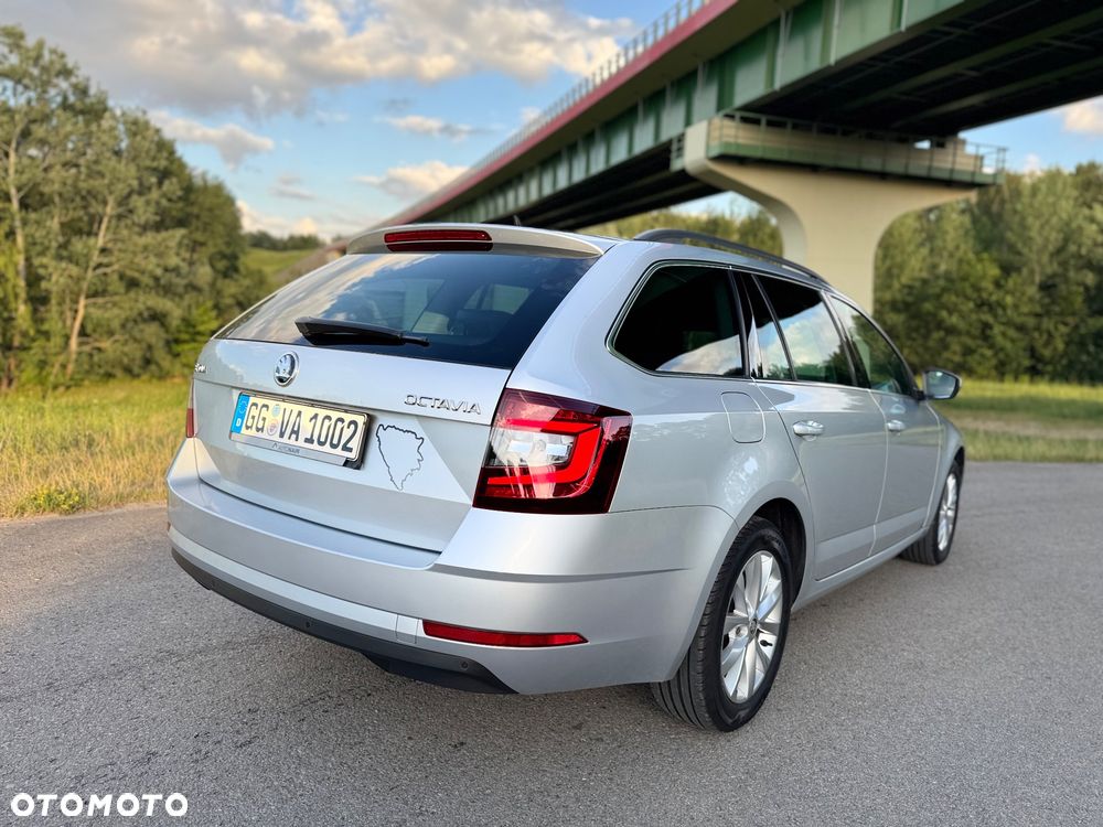 Skoda Octavia 2.0 TDI Premium Edition - 21