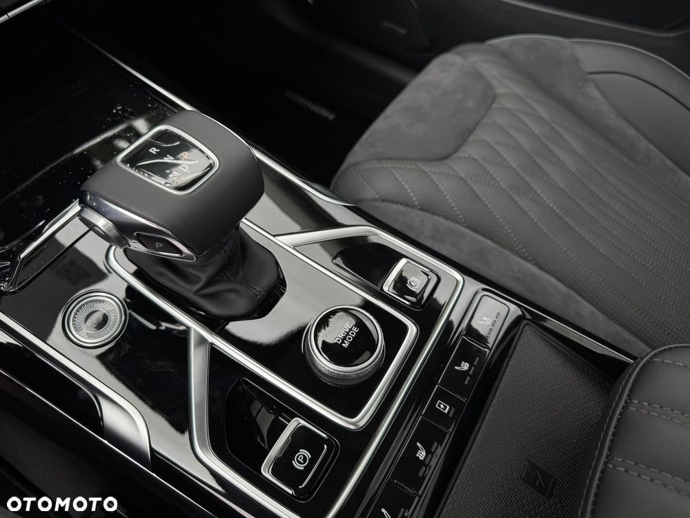 Hongqi HS5 2.0T AWD - 19