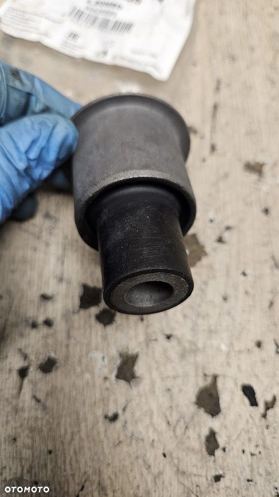 Silentblock wahacza Moog NI-SB-8455 Nissan Navara NP300 D22 D40 - 7
