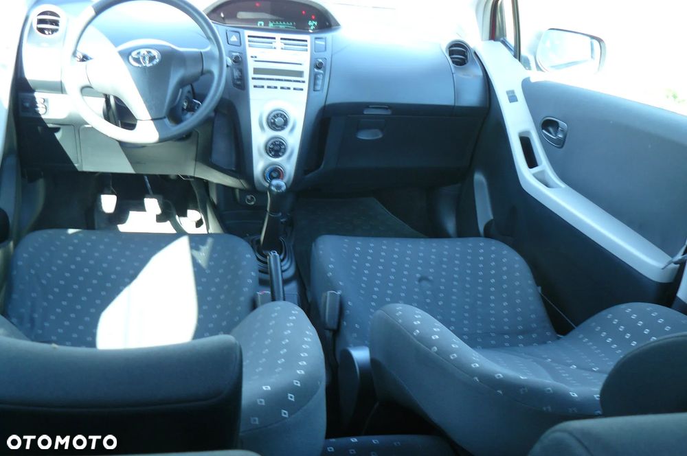 Toyota Yaris - 20