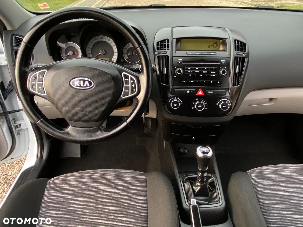 Kia Ceed 1.4 CVVT EX - 24