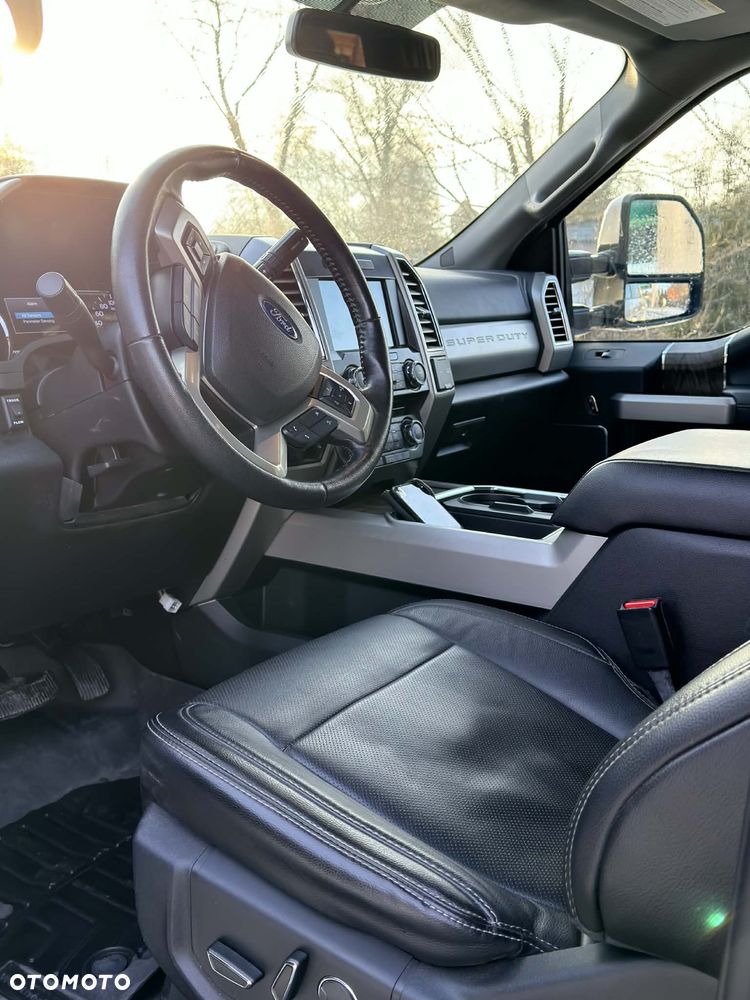 Ford F350 - 8