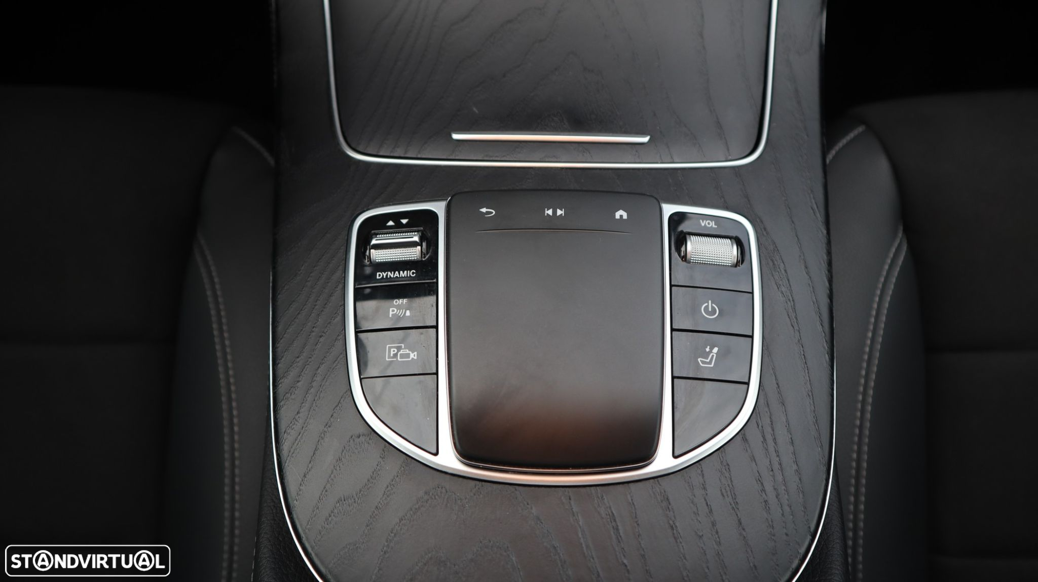 Mercedes-Benz E 300 de AMG Line - 19