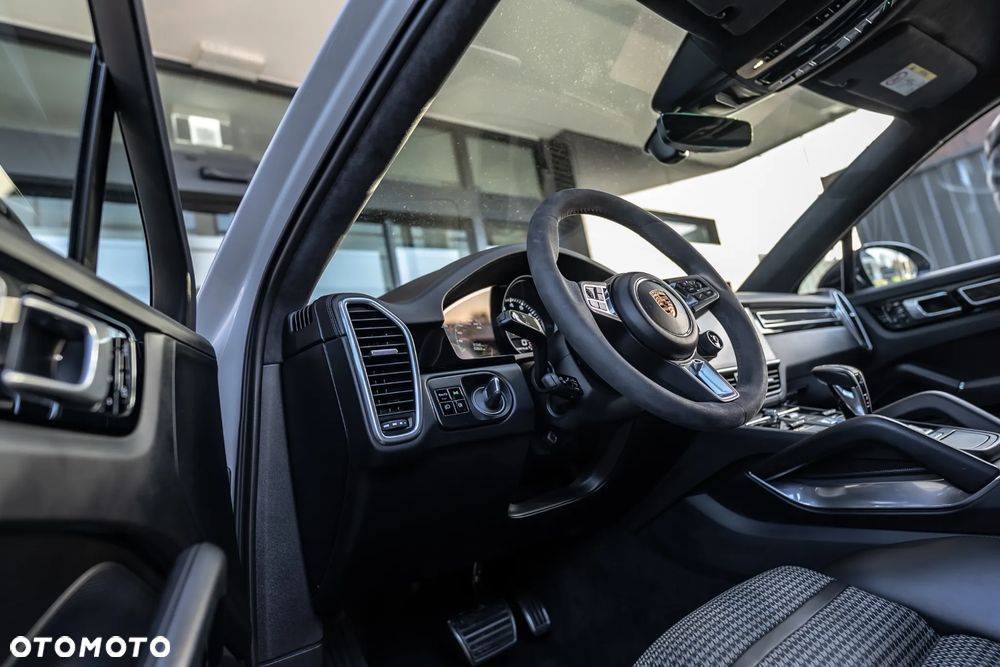 Porsche Cayenne Turbo GT Tiptronic S - 37