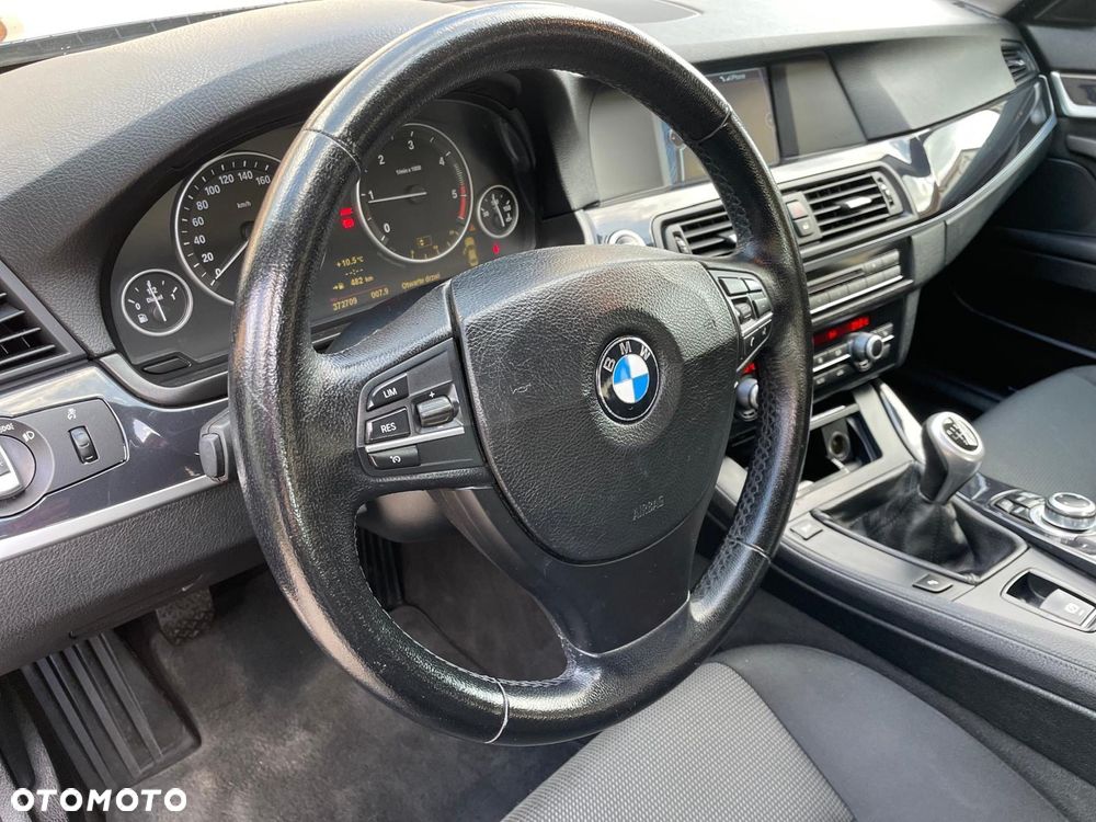 BMW Seria 5 520d - 6