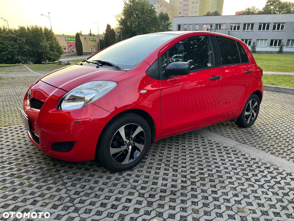 Toyota Yaris - 1