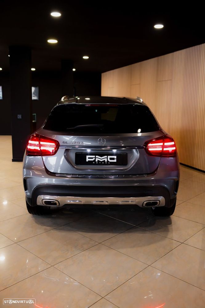 Mercedes-Benz GLA 200 - 49