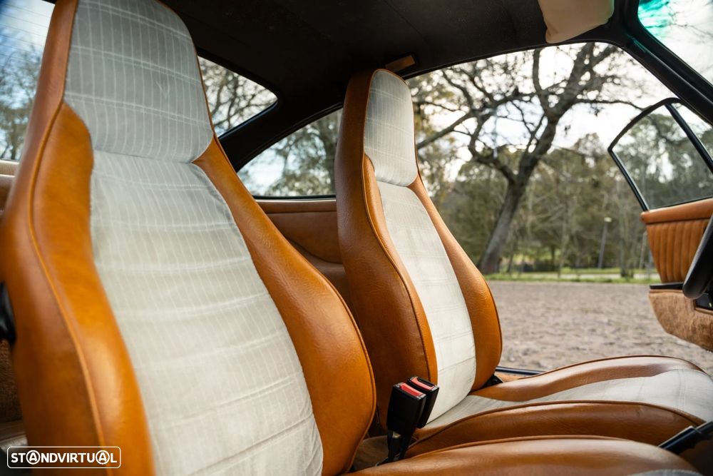 Porsche 911 Série G - 16