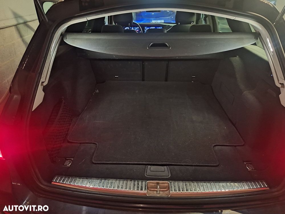 Mercedes-Benz E 200 d T-Modell Aut - 20