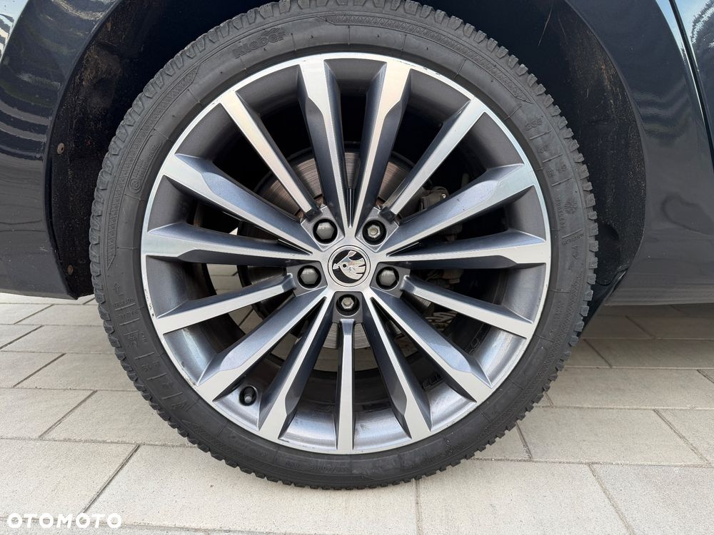 Skoda Superb 2.0 TDI SCR Style DSG - 5