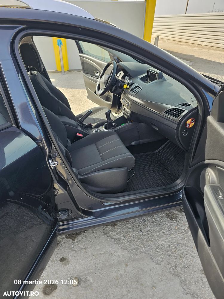 Renault Megane dCi 90 FAP Paris - 7