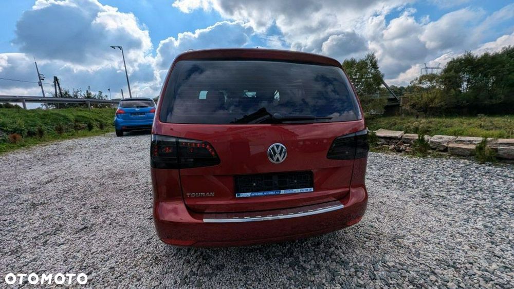 Volkswagen Touran - 18