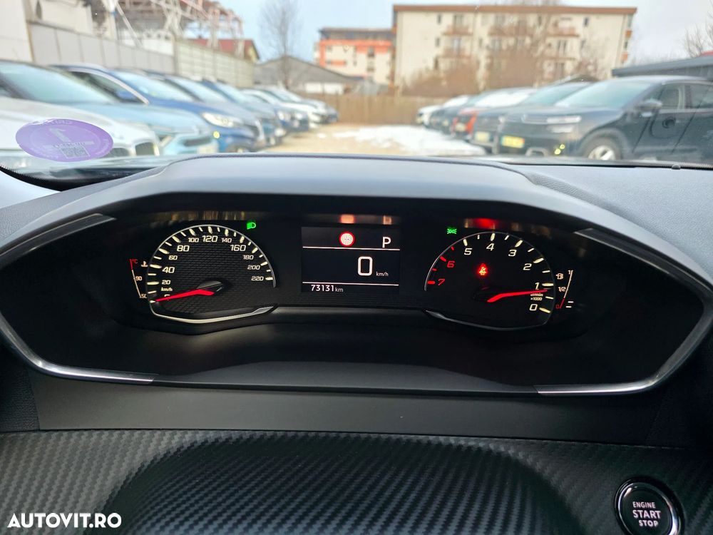 Peugeot 2008 PureTech 130 EAT8 Allure - 26