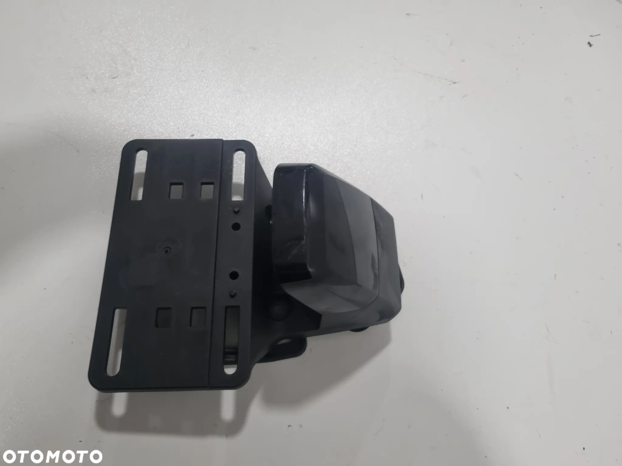 Harley Davidson Touring Road Glide CVO mocowanie podświetlenie tablicy 67900651 FLTRXSE - 2