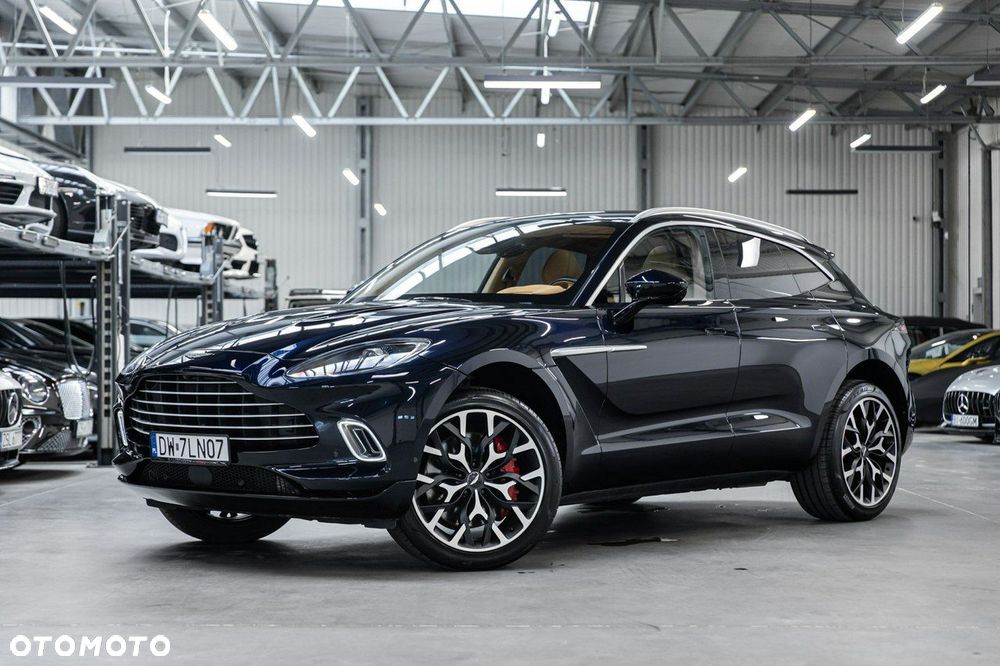 Aston Martin DBX - 2
