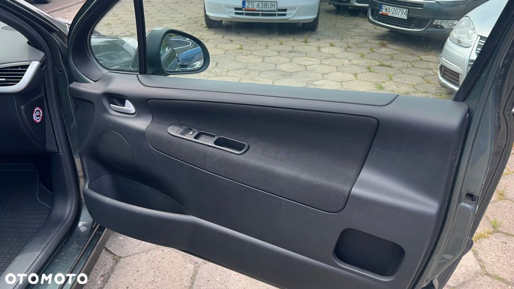 Peugeot 207 1.4 16V Presence - 15