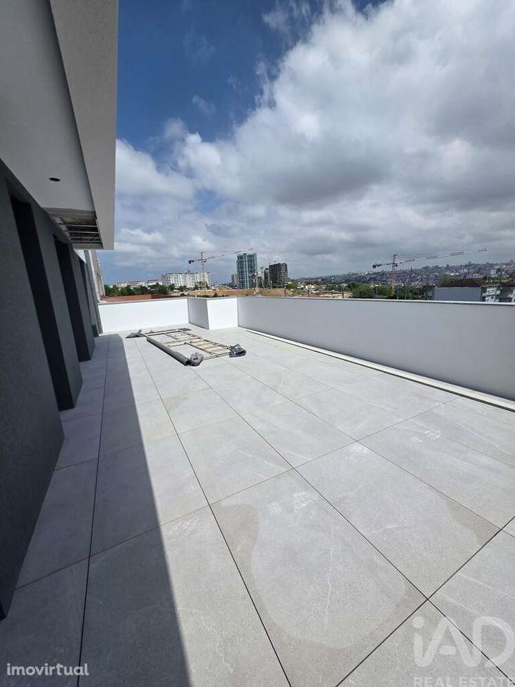 Apartamento T3 em Santa Marinha E São Pedro Da Afurada de 116,00 m2 - Grande imagem: 2/7