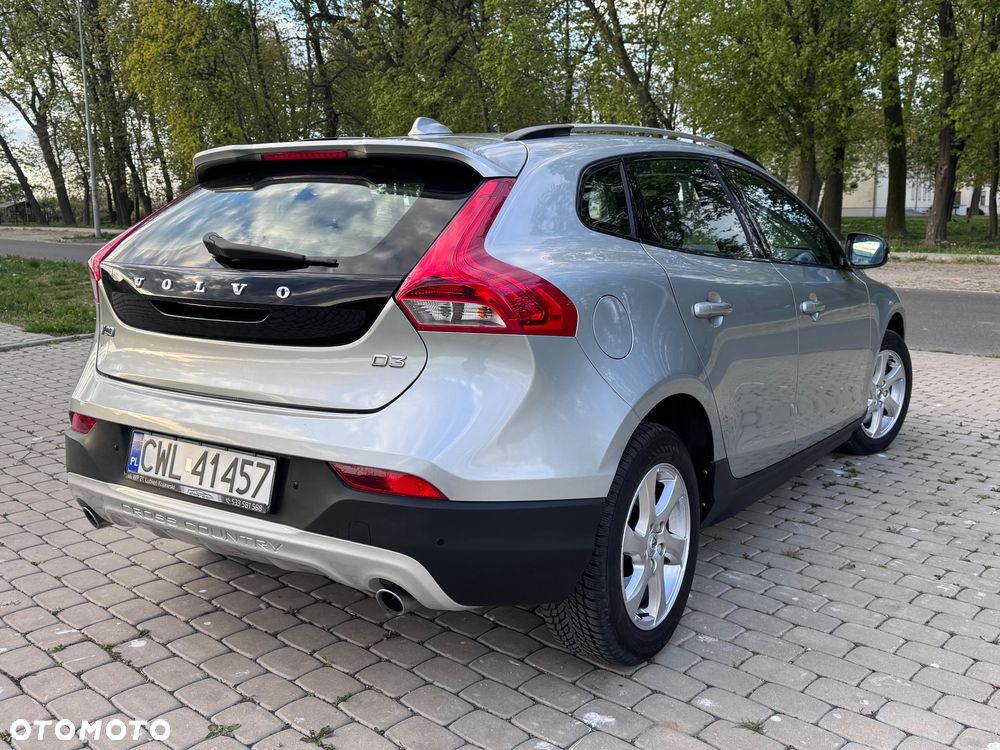 Volvo V40 D3 Inscription - 12