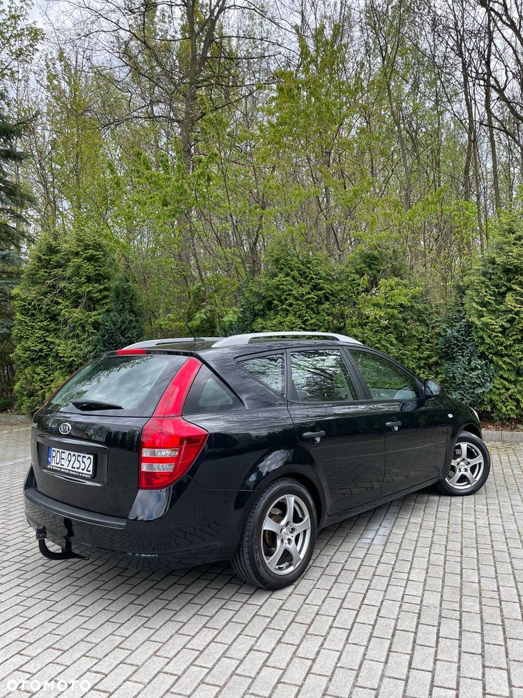 Kia Ceed 1.4 Comfort + - 7