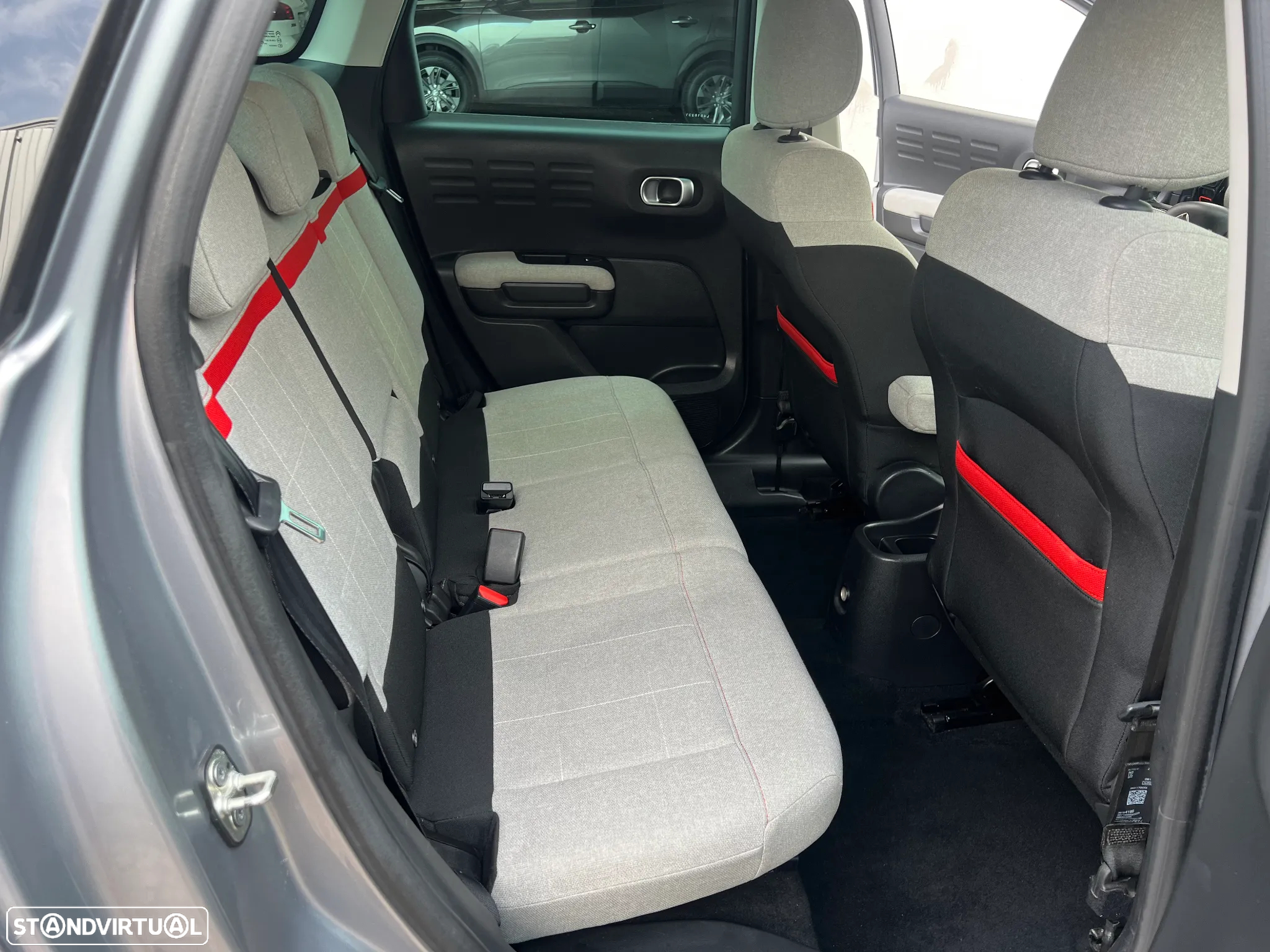 Citroën C3 Aircross 1.2 PureTech Shine EAT6 - 6