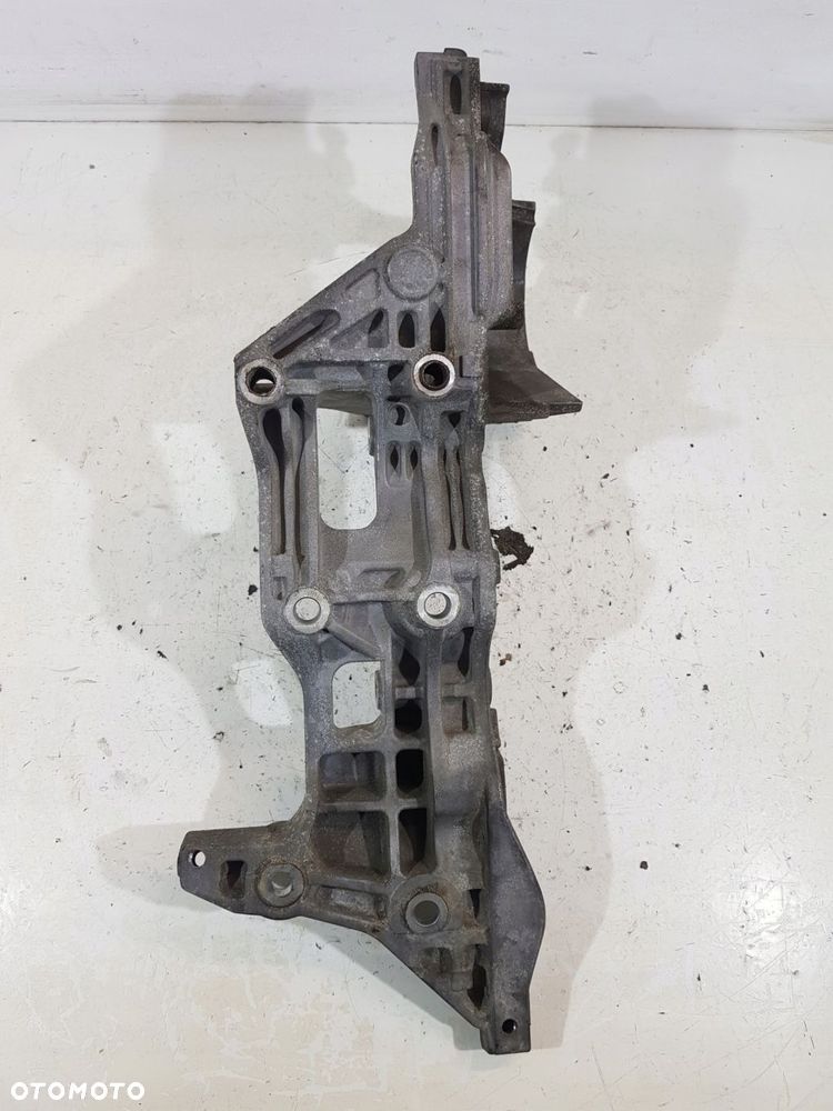 łapa wspornik alternatora 04l903143d vw audi skoda a6 a4 2.0 tdi - 9
