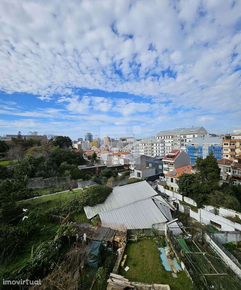 Apartamento T2 DUPLEX COM TERRAÇO Novo no Centro do Porto - Grande imagem: 3/20
