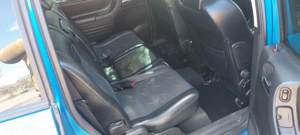 Opel Zafira - 12
