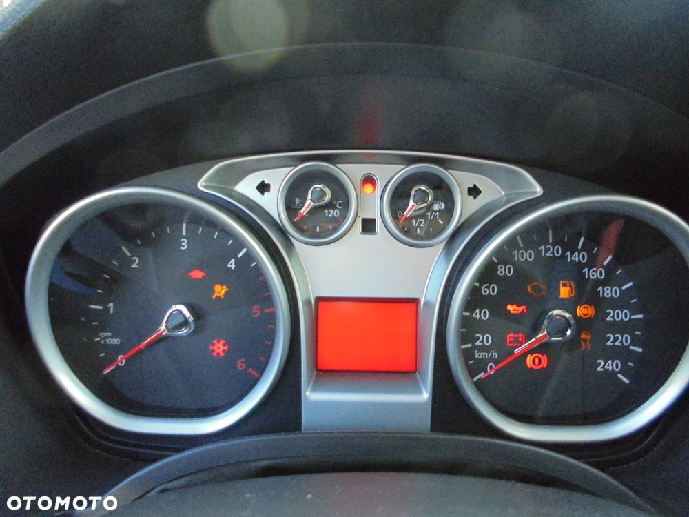 Ford Kuga 2.0 TDCi 2x4 Trend - 40