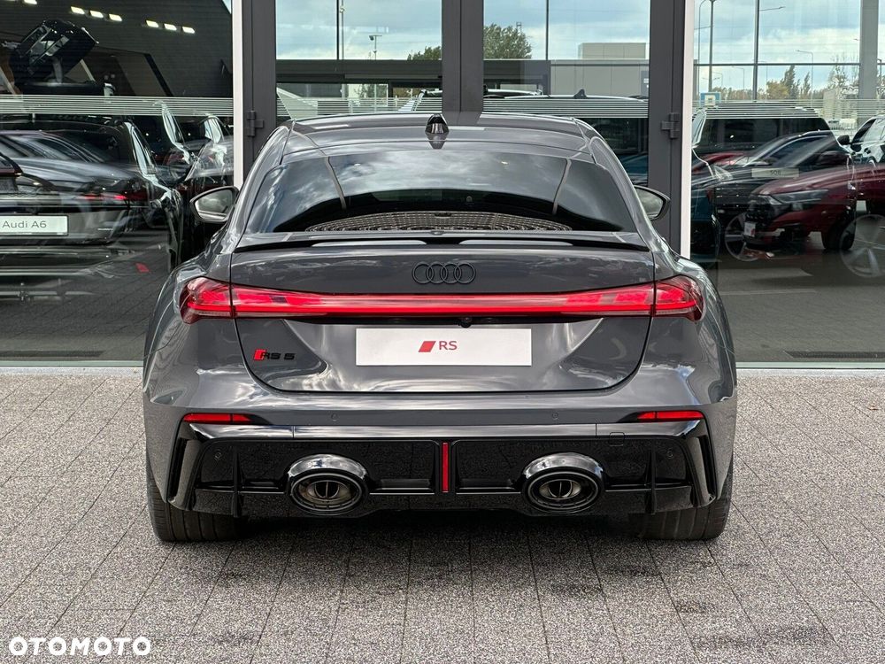 Audi RS5 Limousine - 8