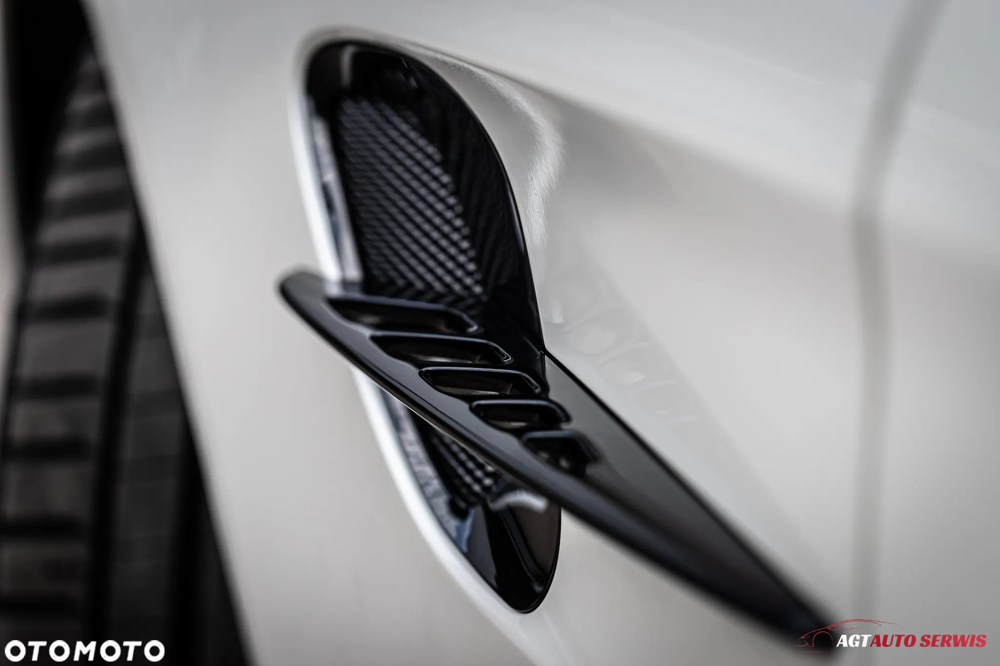 Mercedes-Benz AMG GT R - 16