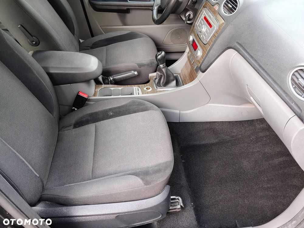 Ford Focus 1.6 16V Ghia - 6