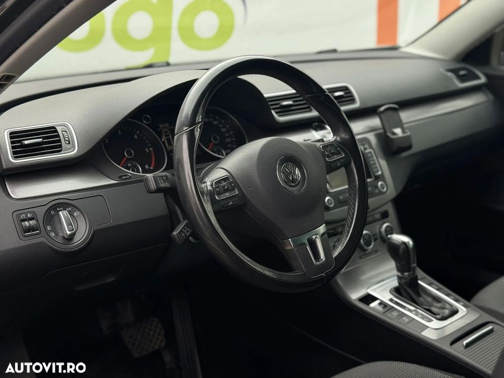 Volkswagen Passat Variant 1.6 TDI BlueMotion Technology DSG Comfortline - 36