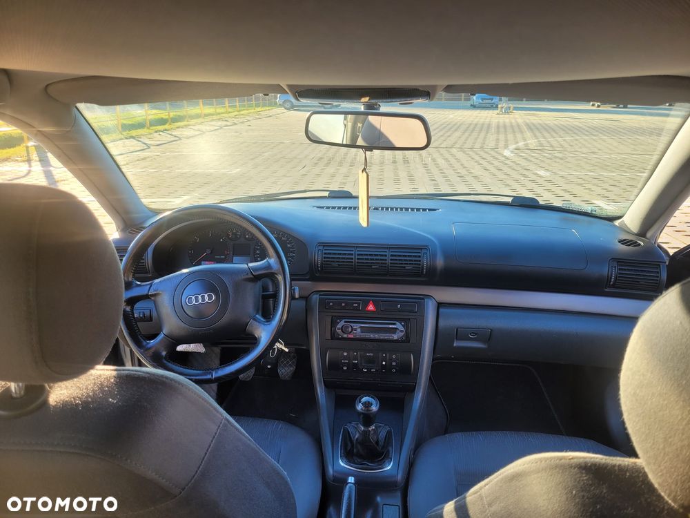 Audi A4 Avant 1.9 TDI - 9