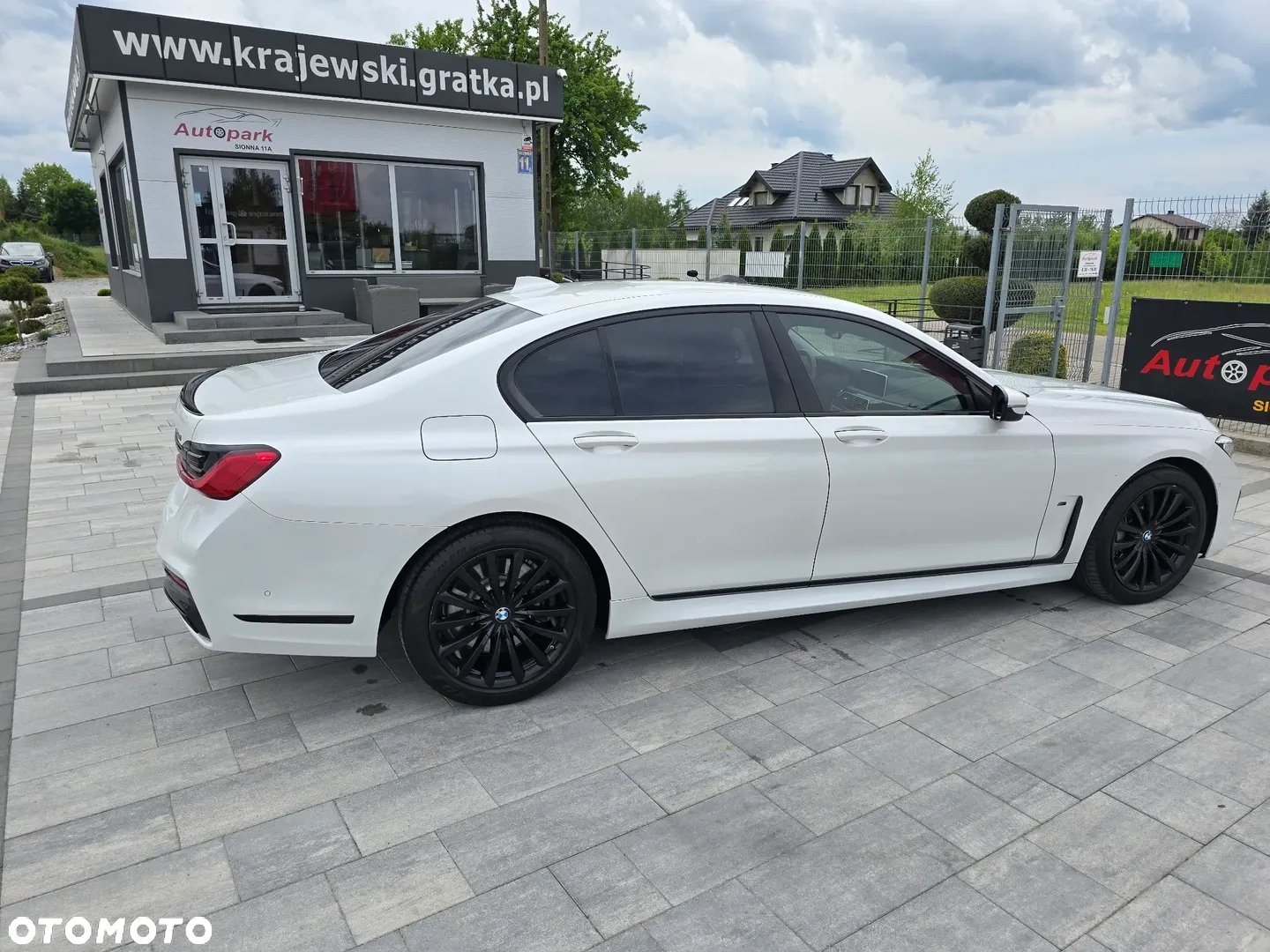 BMW Seria 7 750i xDrive sport - 22