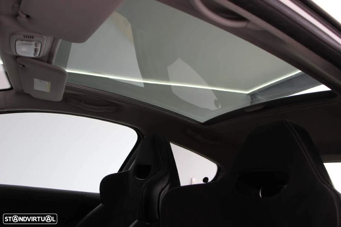 Peugeot 207 1.6 THP 16V RC - 12
